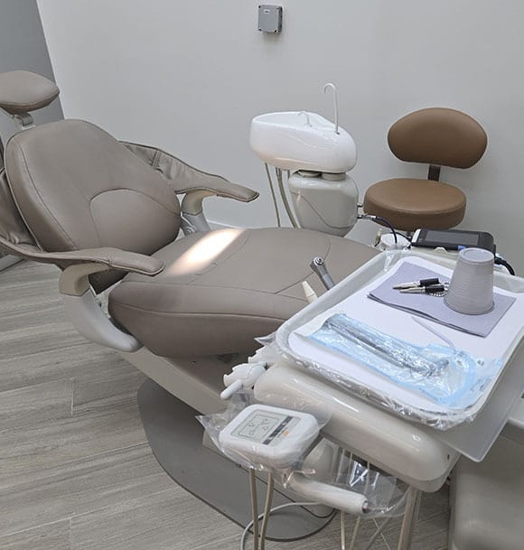 Sterile dental treatment room following strict infection control protocols at VITAdent Brooklyn