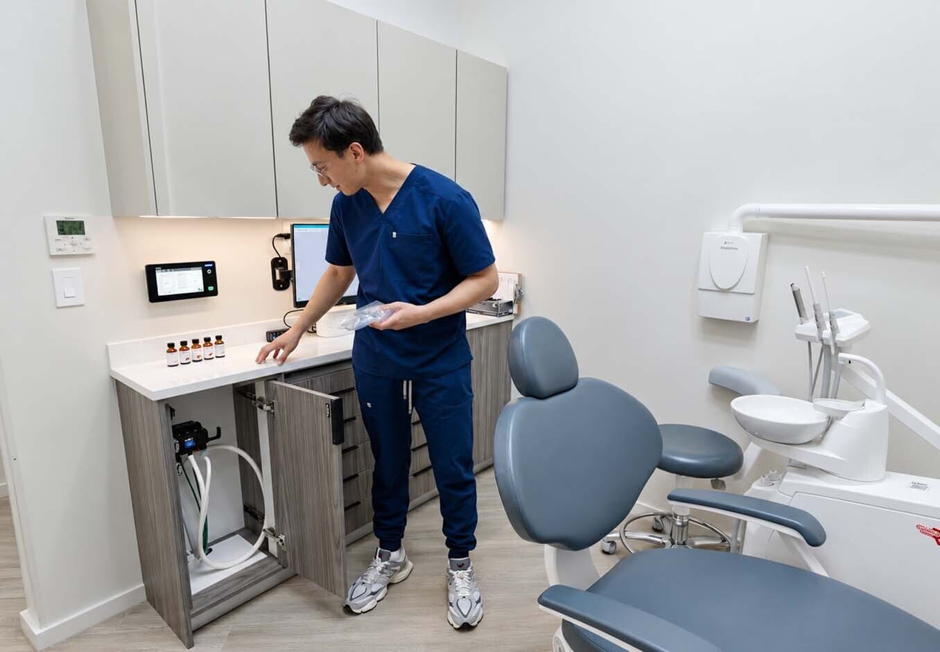 Nitrous oxide sedation unit, scented flavor options, and mask at VITAdent